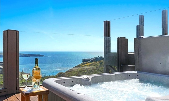 Dillon Beach House | Beach Nest~Cozy Coastal Hideaway w/Views & Sauna! HotTub/PlTble/Pup/WiFi