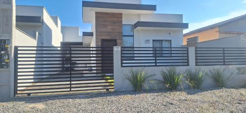 Itapoa House | Beach Residencial Prehenn 800 metros da praia agora com piscina