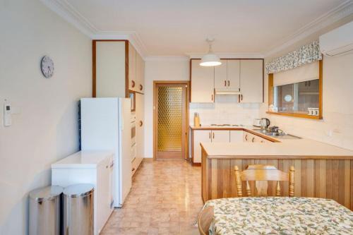 Quindalup House | Beach Retreat Cosy Charm in Dunsborough
