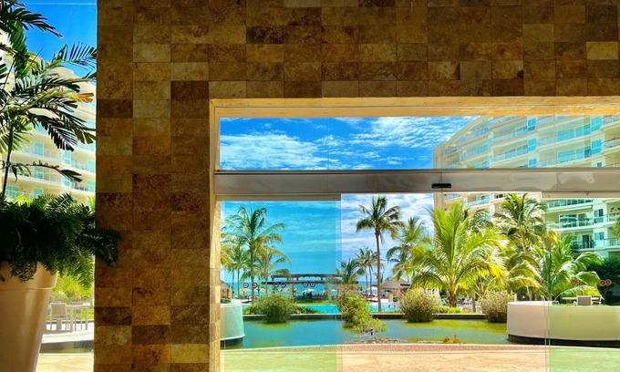 Flamingos Apartment | Beachfront Condo DelCanto Resort