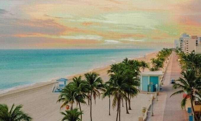 North Beach Apartment | Beachfront Studio Hollywood Boardwalk Parking