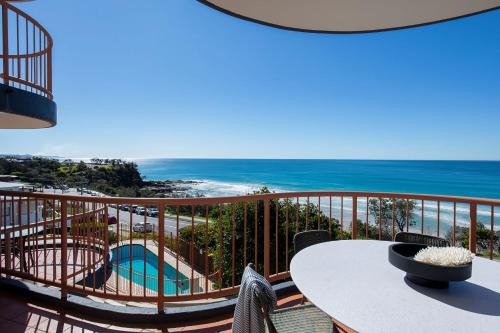 Coolum Beach Apartment | Beachfront Villa