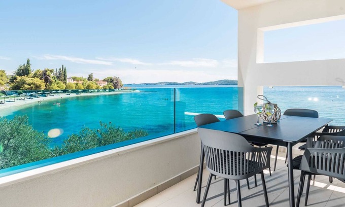 Bibinje Apartment | Beachfront Villa Fresca (F3) Luxury Apartment 4+1 guests