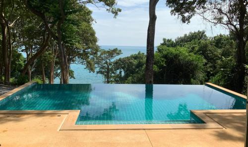 Rawai Villa | Beachfront villa in Rawai