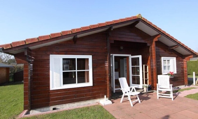 Renesse Ski Chalet | Beachpark 42 wooden chalet ideal for a beach holiday