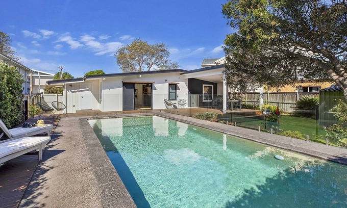 North Avoca House | BEACHSIDE @ (Nth) AVOCA, BREATHE - PET FRIENDLY