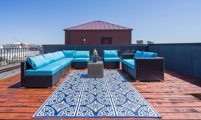 Downtown Memphis House | Beale 3 Blocks--Roof Top Deck- Private Garage--Video Games