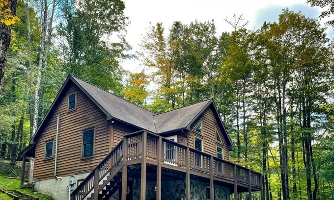 Timberline House | Bearfoot Lodge - 868 Cabin Mountain Road