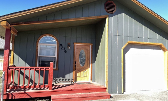 Dubois House | Beartracks Retreat