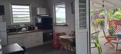 Le Robert Apartment | Beau F2 classé, vue mer, spa, jardin, bateau