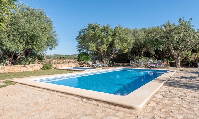 Manacor Apartment | Beautiful Apartment on a Farm with Wi-Fi, Pool & Large Outdoor Area