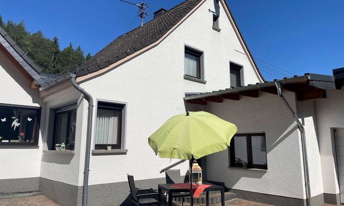 Adenau Apartment | Beautiful apartment for 2 guests with WIFI and TV