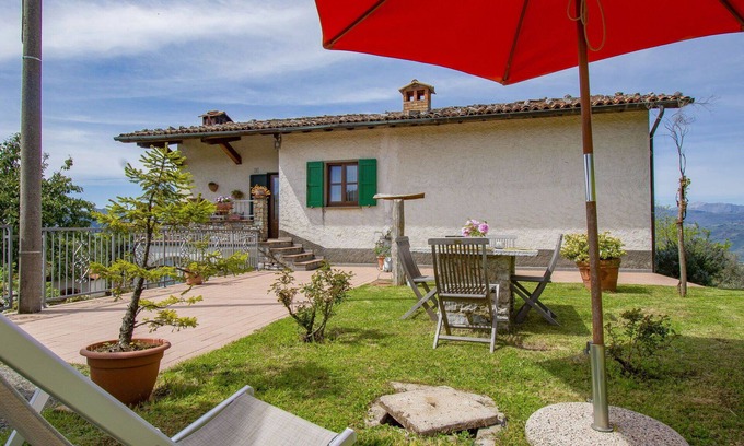 Coreglia Antelminelli House | Beautiful private villa for 4 guests with A/C, WIFI, TV, terrace and pets allowed