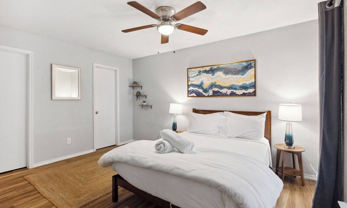 Coronado Hills Apartment | Beautiful 1BD/1BA in University Hills 4875