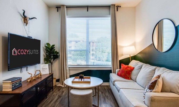 Riverside Apartment | Beautiful 1BR in Riverside 3683