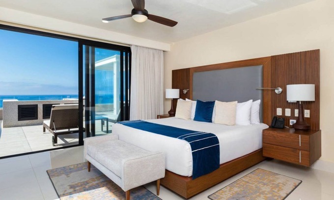 San Jose del Cabo Resort | Beautiful 2 Bedroom Ocean Villa With Swim-able Beach In Cabo At Villa Valencia