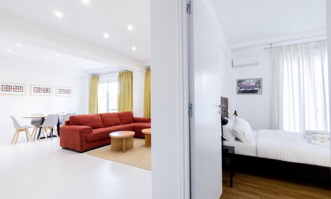 Athens Apartment | Beautiful 2 Bdrm apt in Athens