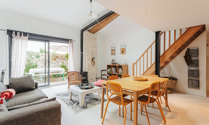 Dolus-d'Oleron Apartment | Beautiful 3-Bedroom Apartment – Private Terrace, Perfect for Families & Relaxing Stays