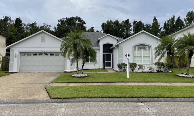 Crescent Lakes House | Beautiful 4 Bd 3 Ba House w/ solar*** pool heating near Disney.