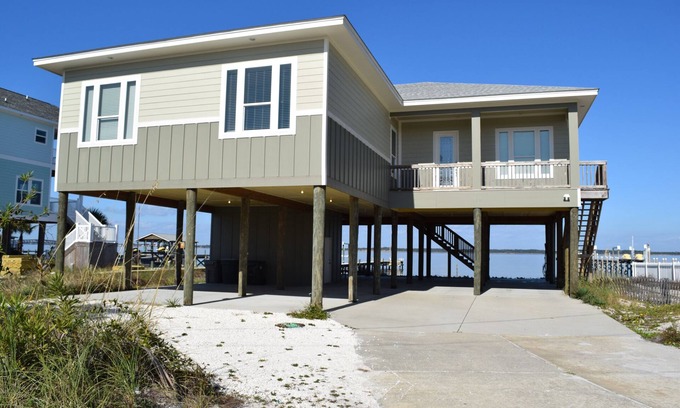 Villa Primera House | Beautiful 5-bdrm, 4.5-bath home - within easy walking distance to everything!