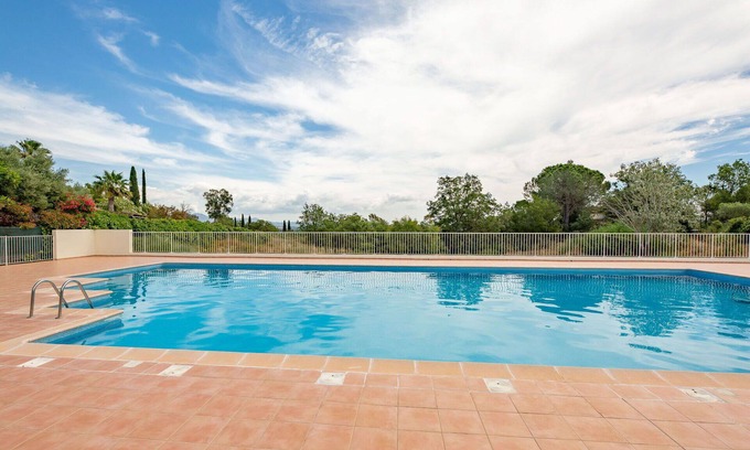 La Rouviere Apartment | Beautiful apartment for 4 guests with WIFI, pool, A/C, TV and patio