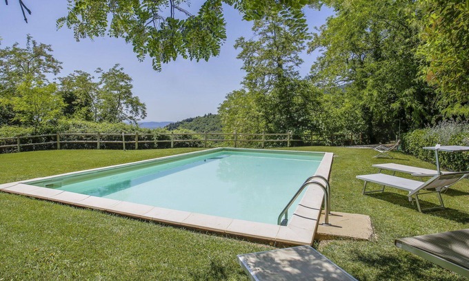 Sesto Fiorentino Villa | Beautiful apartment in villa for 3 guests with pool, WIFI, TV, terrace and pets allowed