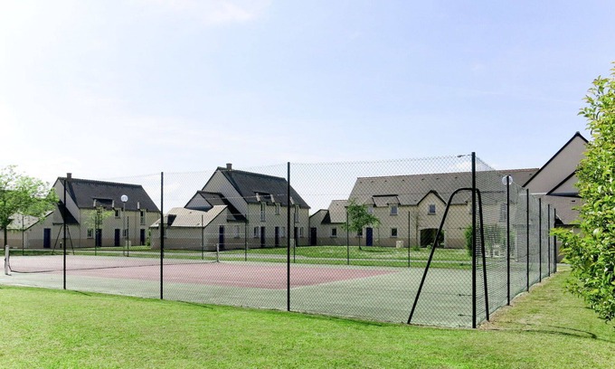 Azay-le-Rideau House | Beautiful apartment in villa for 6 people with WIFI, pool, TV, terrace and pets allowed
