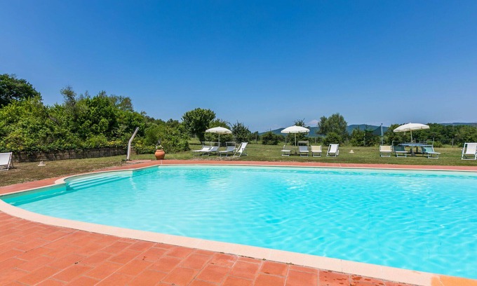 San Macario In Monte Villa | Beautiful apartment in villa for 4 people with pool, WIFI, TV, patio and pets allowed