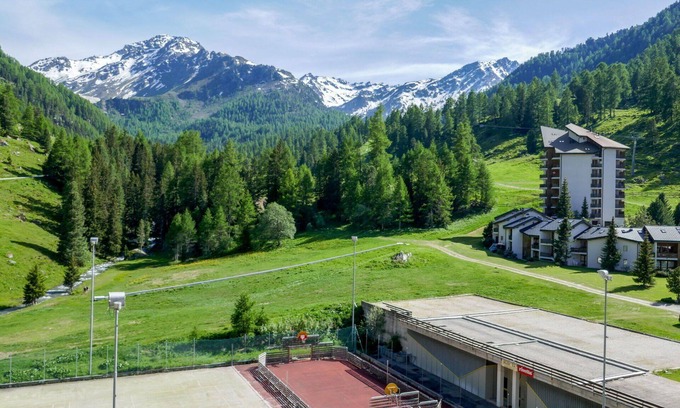 Noveli Apartment | Beautiful apartment for 6 people with WIFI, TV, balcony and pets allowed