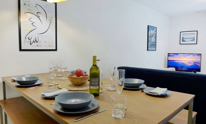 Blausee Apartment | Beautiful apartment for 4 people with WIFI, TV, balcony and pets allowed