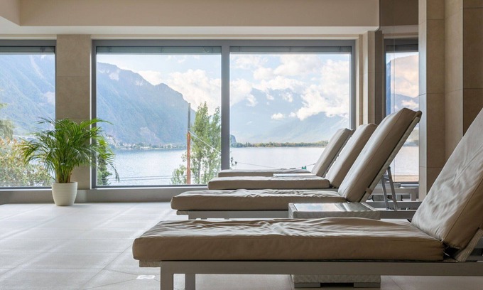 Montreux City Centre Apartment | Beautiful apartment for 4 guests with pool, hot tub, WIFI, TV, balcony, panoramic view and parking