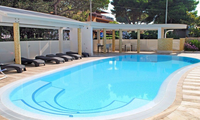Latina Lido Apartment | Beautiful apartment for 5 people with pool, A/C, WIFI, TV, balcony and pets allowed
