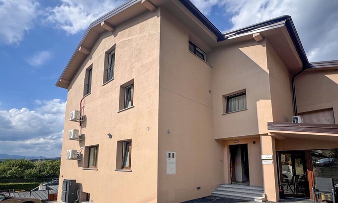 Postojna Apartment | Beautiful apartment for 4 guests with WIFI, A/C, TV and panoramic view