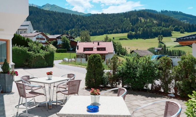 Fendels Apartment | Beautiful apartment for 4 guests with WIFI, TV, terrace, pets allowed and parking