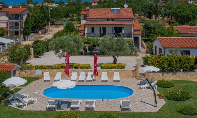 Kastelir Apartment | Beautiful apartment for 2 people with WIFI, pool, TV and terrace