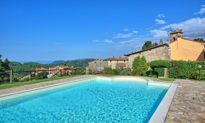 Massarosa Apartment | Beautiful apartment for 4 people with WIFI, pool and TV, close to Viareggio
