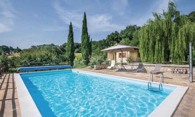 Fornole Apartment | Beautiful apartment for 3 people with WIFI, A/C, pool, TV and panoramic view