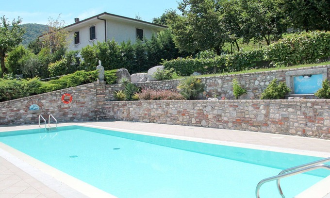 Voiandes Apartment | Beautiful apartment for 4 guests with WIFI, pool, TV, patio and pets allowed