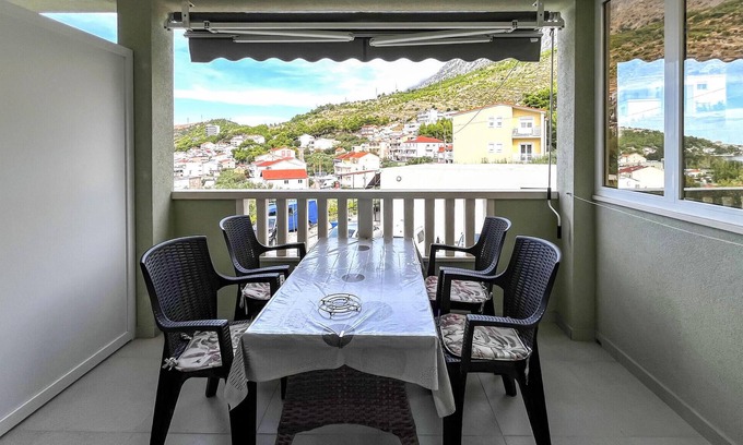 Duce Apartment | Beautiful apartment in Duce with house sea view