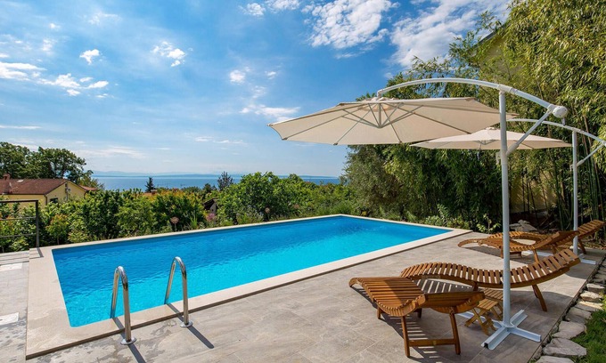 Ika Apartment | Beautiful apartment in Ika with WiFi