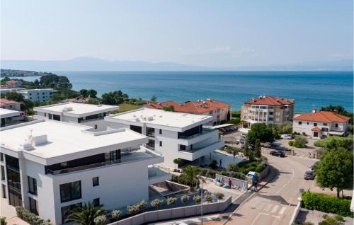 Zidarici Apartment | Beautiful Apartment In Malinska