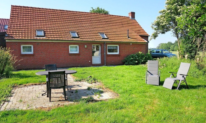 Bunde House | Beautiful apartment in villa for 7 people with WIFI, TV, terrace and pets allowed