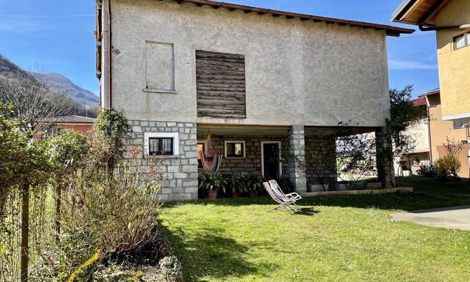 Colico Piano Apartment | Beautiful apartment for 4 people with WIFI, TV, terrace and pets allowed