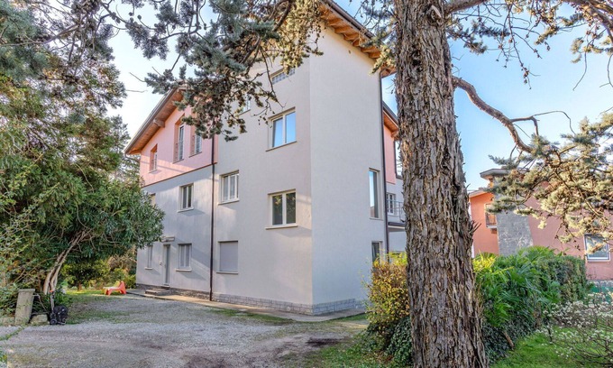 Germignaga Apartment | Beautiful apartment for 6 guests with WIFI, TV and patio