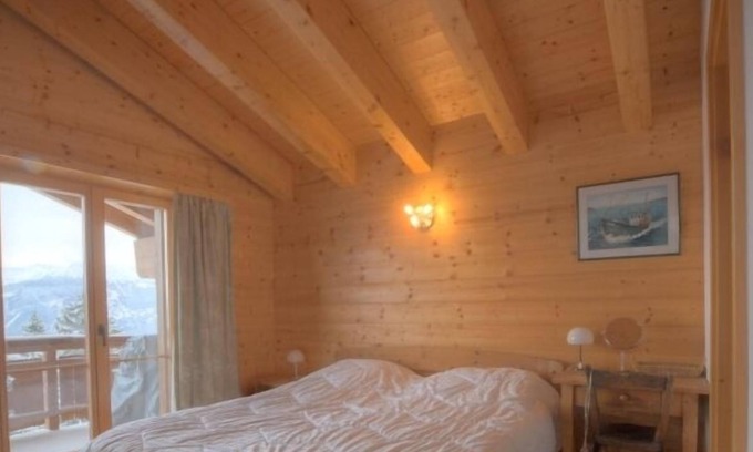 Anzere Apartment | Beautiful apartment located close to the village square with 4 bedrooms, including a master bedroom