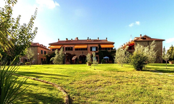 Sughera Apartment | Beautiful apartment with WIFI, A/C, pool, TV, terrace and panoramic view, close to San Gimignano