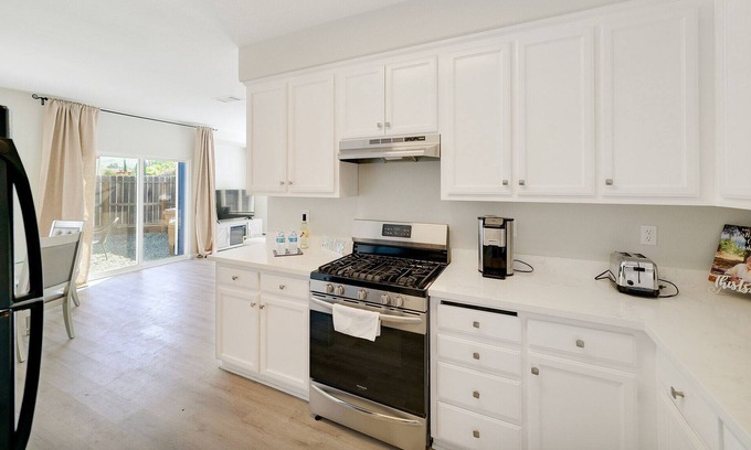 Pittsburg House | Beautiful Blue house in Bay Point CA