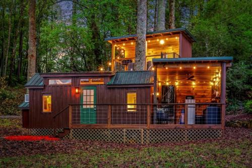 Hayesville House | Beautiful Cabin with Fire Pit in Hayesville, North Carolina