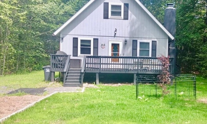 Tobyhanna Ski Chalet | Beautiful & cozy chalet in the Pocono Mountains awaits! Discover all-season fun!
