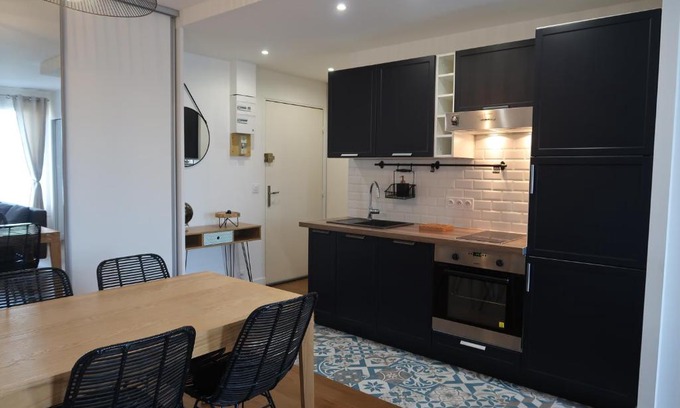 Rueil-Malmaison Apartment | BEAUTIFUL DAY RUEIL - 1 chambre - 4 Pers - Wifi